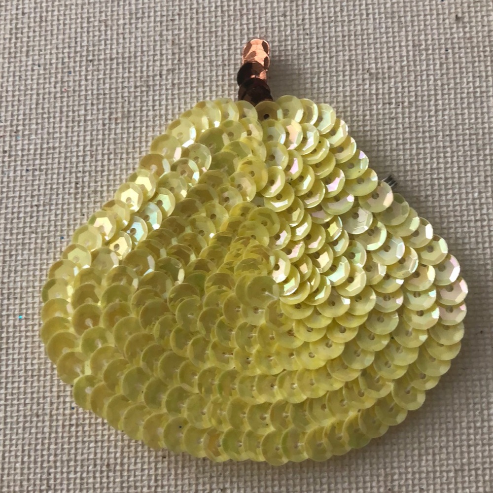 10/$10 - Vintage Pear 🍐 Appliqué Patch